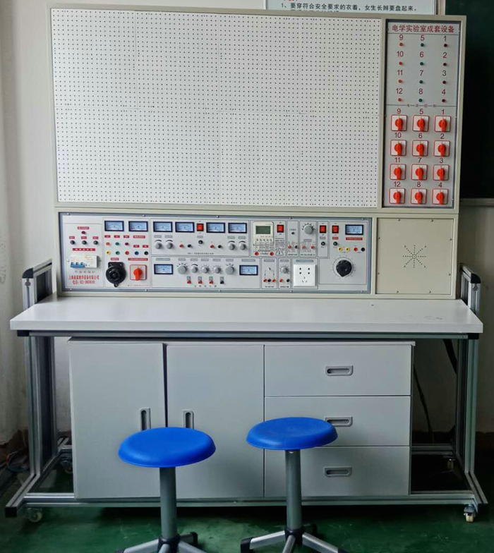 這一款是上海振霖教學設備公司生產(chǎn)的ZLCB-802電工電子實驗臺（教師桌）。